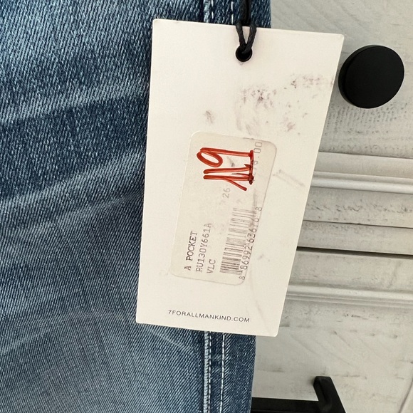 7 for all mankind A Pocket Flare - Picture 4 of 6